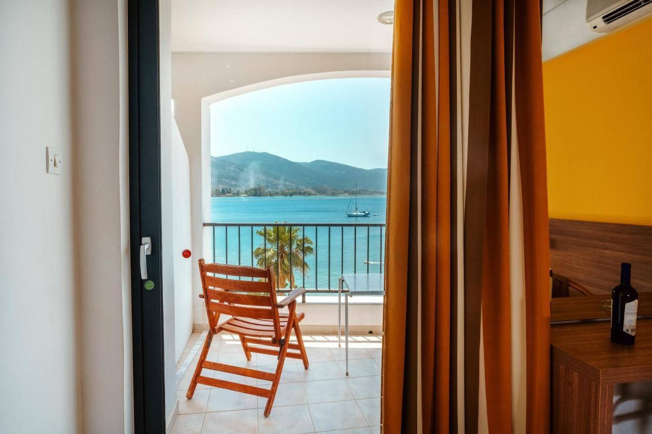 Hotel Pavlou Poros Town ภายนอก รูปภาพ