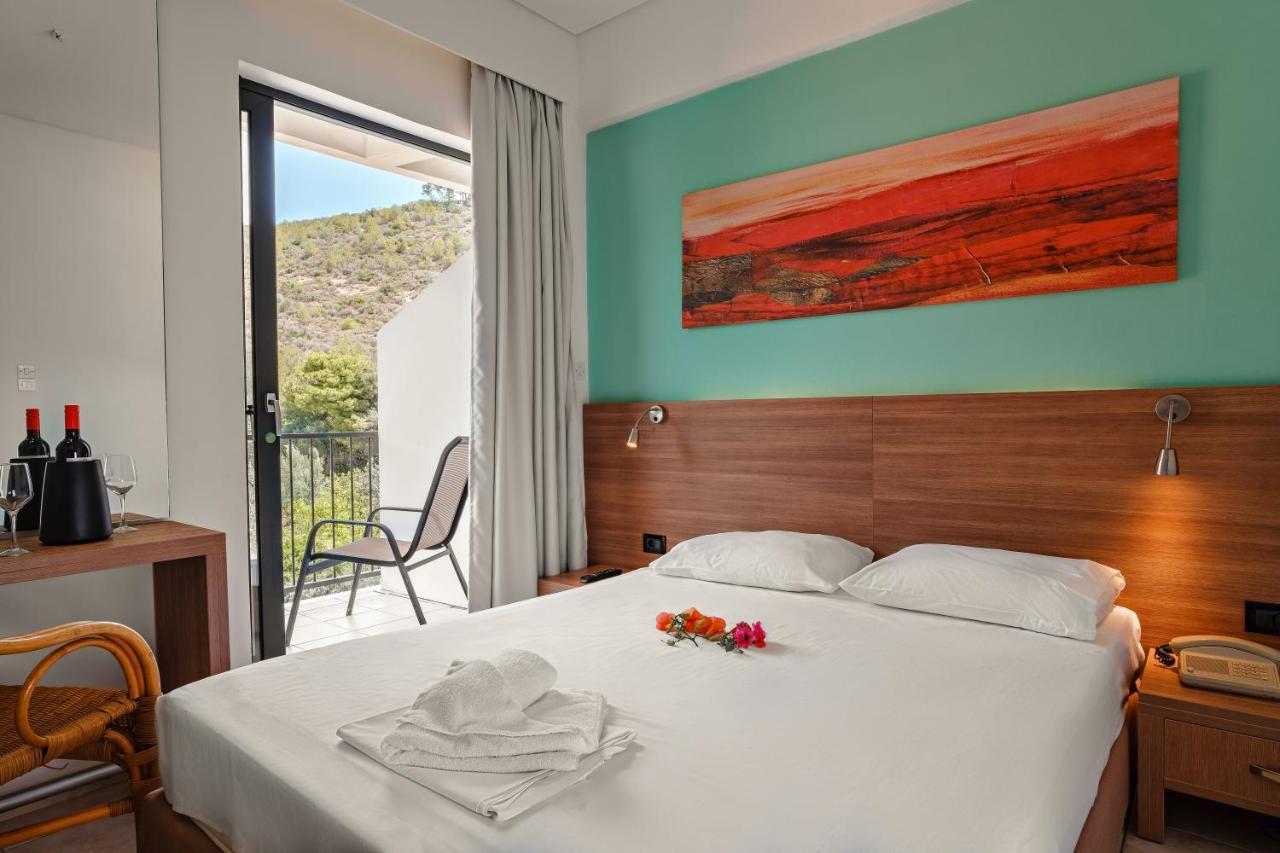 Hotel Pavlou Poros Town ภายนอก รูปภาพ